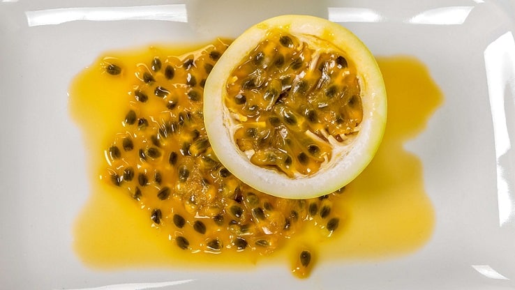 Maracuya Fruit Seeds in a tray